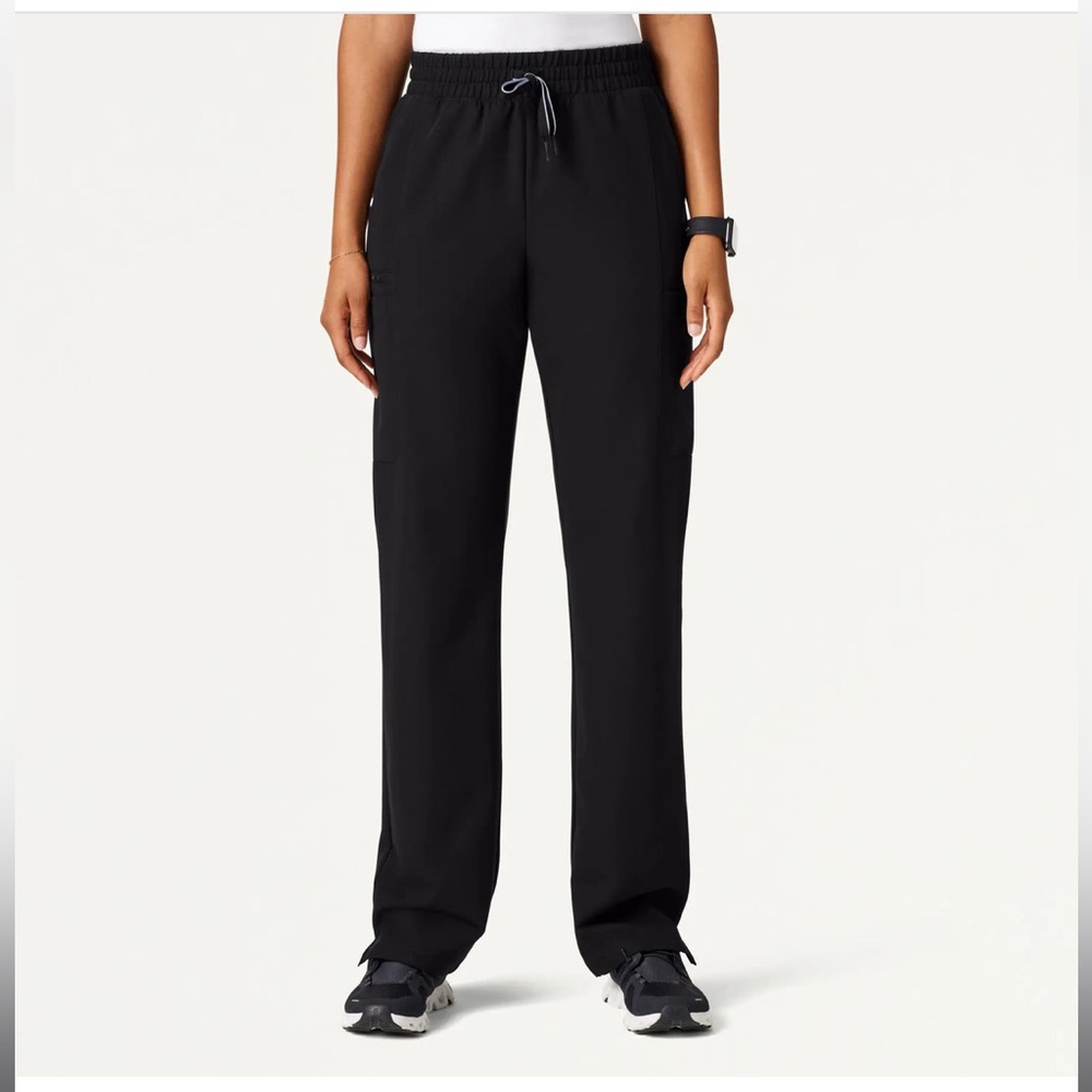 Jaanuu Women's Payla 8-Pocket High Waisted Scrub Pant - Black- NWT